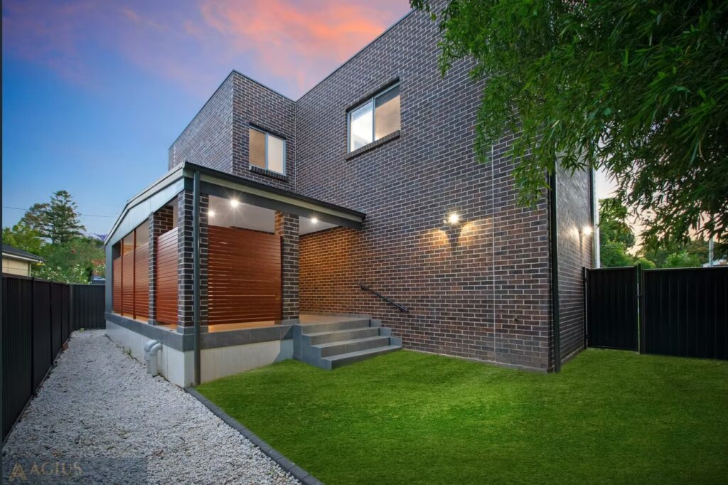 Knockdown rebuild project Sydney Hills District – Ozzie Dream Homes